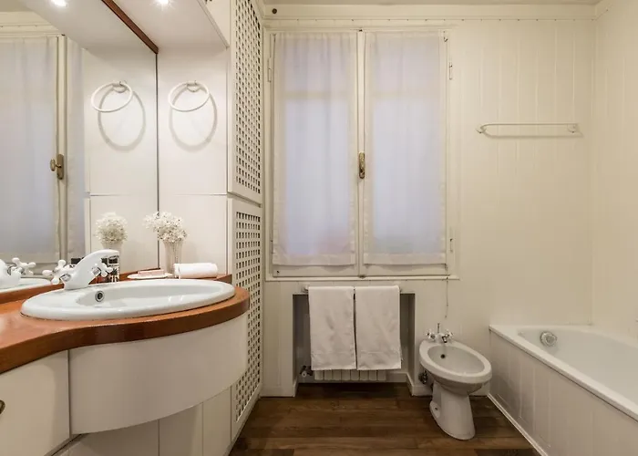 Ca' Giulia Grand Canal View Next To Rialto Bridge Venice